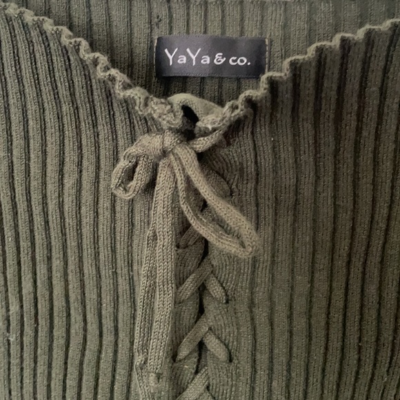 Lace-Up Ribbed Off-Shoulder Long Sleeve Shirt in Green - Women’s M/L - Picture 3 of 4